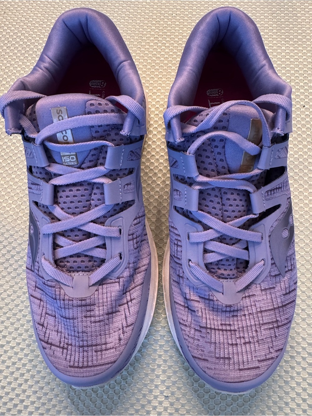 Saucony 10.5M Violet Running Sneakers - Ride ISO EVERON FORM FIT 8MM OFFSET. NWT